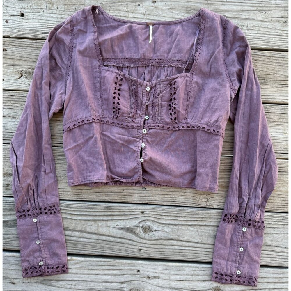 FREE PEOPLE Cropped Eyelet Joi Blouse in Roan Rouge Long Sleeve Button Frnt Sz L - Picture 3 of 9